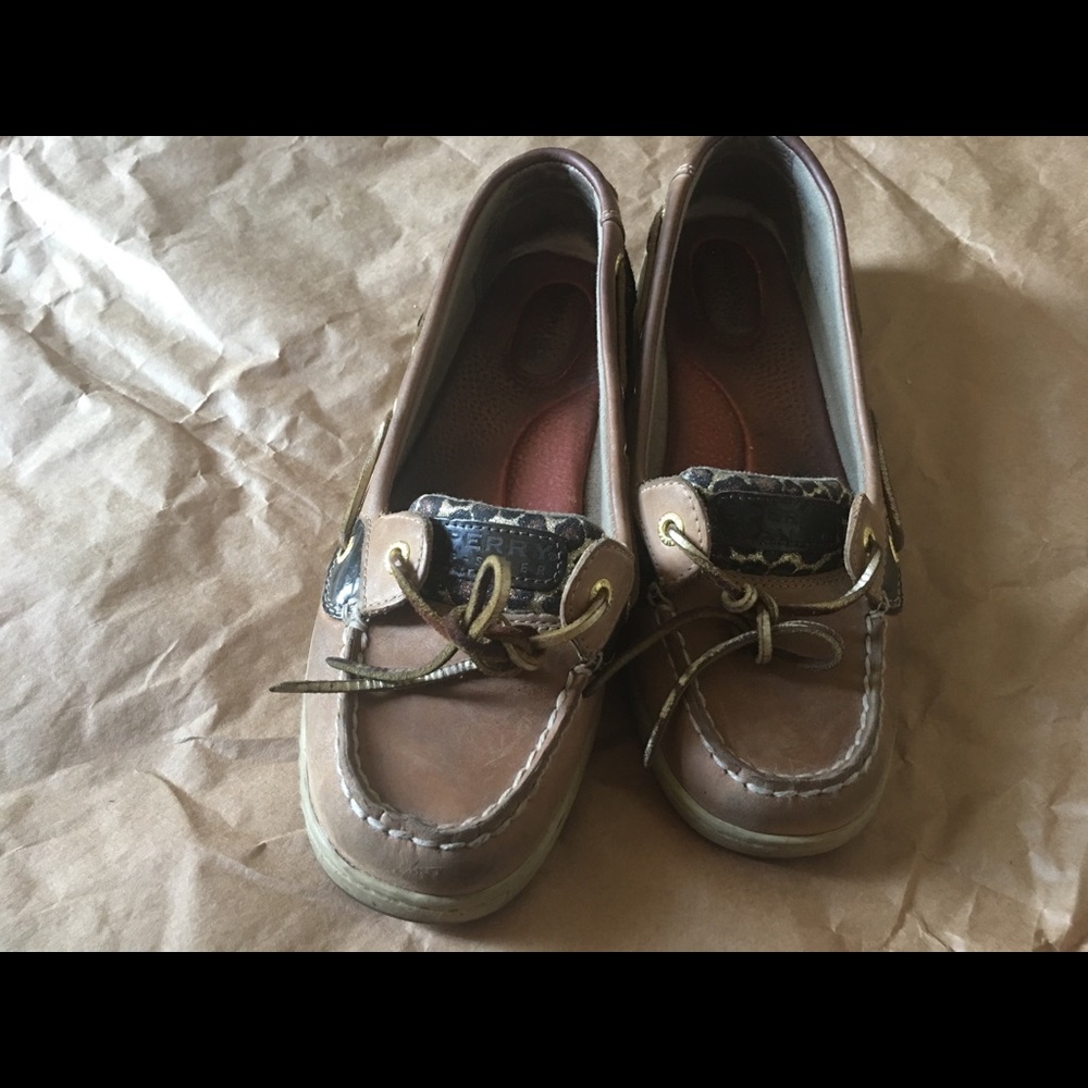 Sperry top shoes